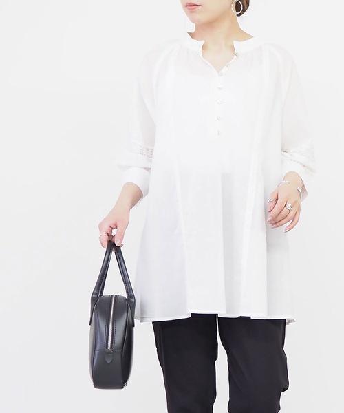 Riberry(リベリー)の「レースギャザーブラウス(シャツ/ブラウス・レディース・ブラック/オフホワイト/グレイッシュベージュ・MEDIUM)」の17枚目の写真