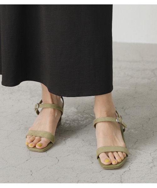 AZUL by moussy（アズールバイマウジー）の「NARROW STRAP SANDALS/ナローストラップサンダル（サンダル・レディース・ブラック/カーキ/シルバー・SMALL/MEDIUM/LARGE）」の21枚目の写真