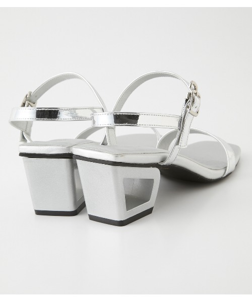 AZUL by moussy（アズールバイマウジー）の「NARROW STRAP SANDALS/ナローストラップサンダル（サンダル・レディース・ブラック/カーキ/シルバー・SMALL/MEDIUM/LARGE）」の8枚目の写真