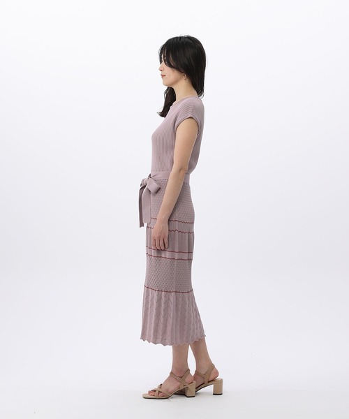 Fabulous Angela（ファビュラスアンジェラ）の「透かし編みリブニットワンピース（ワンピース・レディース・ベージュ/ピンク/モカ・FREE）」の19枚目の写真