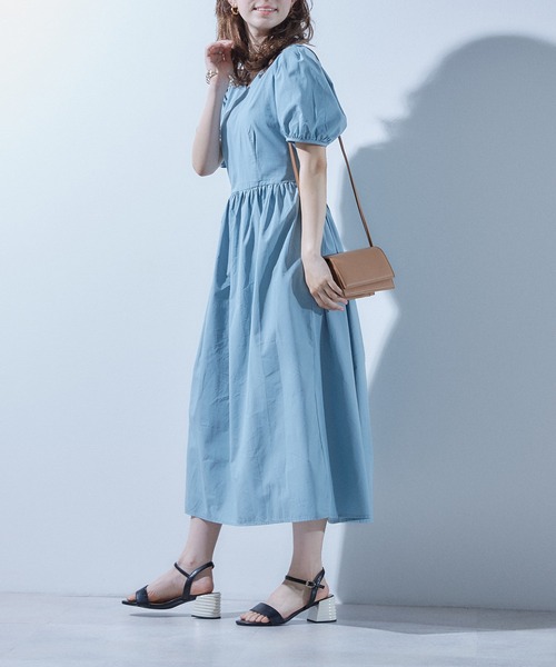 toucher du brise（トゥシェドブリーズ）の「ミドル丈パフスリーブボリュームコットンワンピース（ワンピース・レディース・ホワイト/ブラック/イエロー/ブルー・M）」の12枚目の写真