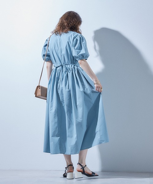 toucher du brise（トゥシェドブリーズ）の「ミドル丈パフスリーブボリュームコットンワンピース（ワンピース・レディース・ホワイト/ブラック/イエロー/ブルー・M）」の13枚目の写真