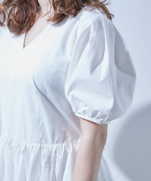 toucher du brise（トゥシェドブリーズ）の「ミドル丈パフスリーブボリュームコットンワンピース（ワンピース・レディース・ホワイト/ブラック/イエロー/ブルー・M）」の20枚目の写真