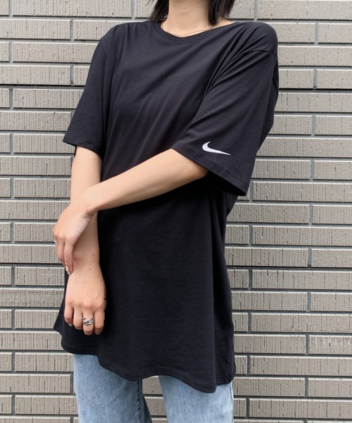 CLEA(クレア)の「Nike ナイキ / ワンポイントTシャツ Core Cotton Tee(Tシャツ/カットソー・レディース・ホワイト/ブラック/チャコール・L/M/XL/S)」の3枚目の写真