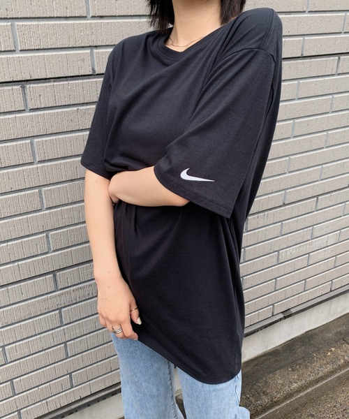 CLEA(クレア)の「Nike ナイキ / ワンポイントTシャツ Core Cotton Tee(Tシャツ/カットソー・レディース・ホワイト/ブラック/チャコール・L/M/XL/S)」の14枚目の写真