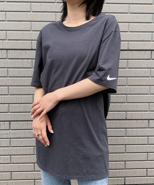 CLEA(クレア)の「Nike ナイキ / ワンポイントTシャツ Core Cotton Tee(Tシャツ/カットソー・レディース・ホワイト/ブラック/チャコール・L/M/XL/S)」の21枚目の写真