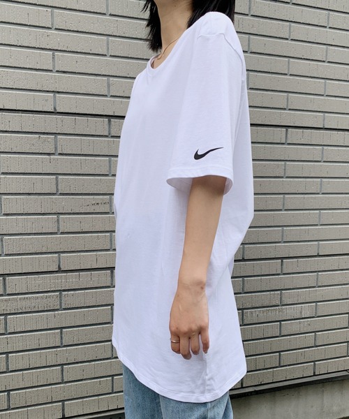 CLEA(クレア)の「Nike ナイキ / ワンポイントTシャツ Core Cotton Tee(Tシャツ/カットソー・レディース・ホワイト/ブラック/チャコール・L/M/XL/S)」の9枚目の写真