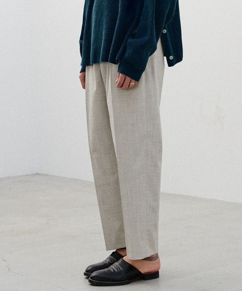 LIDNM（リドム）の「SLUB PINHEAD TROUSERS（スラックス・メンズ・ライトベージュ・SMALL）」の5枚目の写真