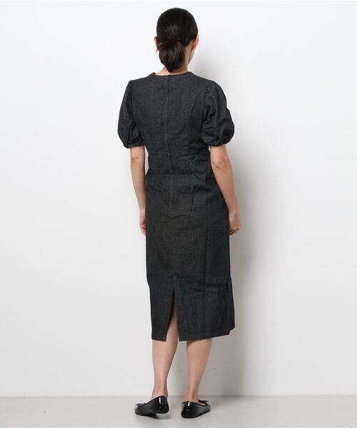 EPIMI E'PIMMY（エピミエピミー）の「ボリュームスリーブデニムワンピ（ワンピース・レディース・ブラック/ネイビー・MEDIUM）」の3枚目の写真