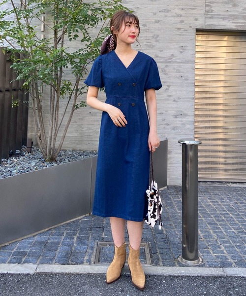 EPIMI E'PIMMY（エピミエピミー）の「ボリュームスリーブデニムワンピ（ワンピース・レディース・ブラック/ネイビー・MEDIUM）」の12枚目の写真