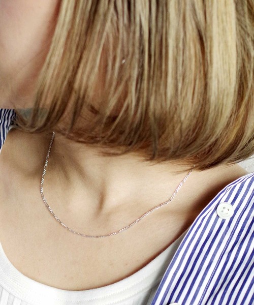 Taaii(ターイ)の「Taaii : SILVER925 FIGAROCHAIN SHORT NECKLACE / シルバー925 フィガロチェーンショート ネックレス(ネックレス・レディース・シルバー/ゴールド・FREE)」の5枚目の写真