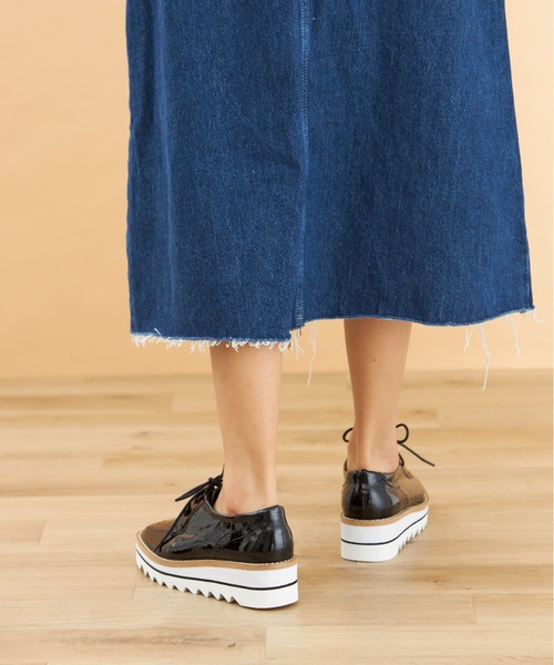 Fabby fabby（ファビィーファビィー）の「スクエア厚底ウィングチップレースアップシューズ（ドレスシューズ・レディース・ブラック/モカ/オフホワイト・MEDIUM/LARGE/SMALL）」の12枚目の写真