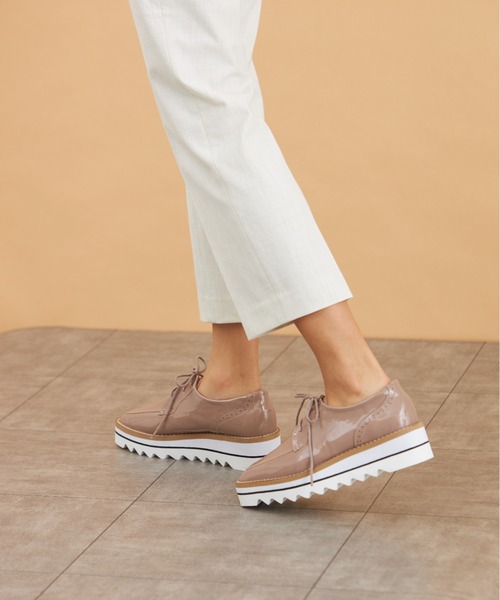 Fabby fabby（ファビィーファビィー）の「スクエア厚底ウィングチップレースアップシューズ（ドレスシューズ・レディース・ブラック/モカ/オフホワイト・MEDIUM/LARGE/SMALL）」の16枚目の写真