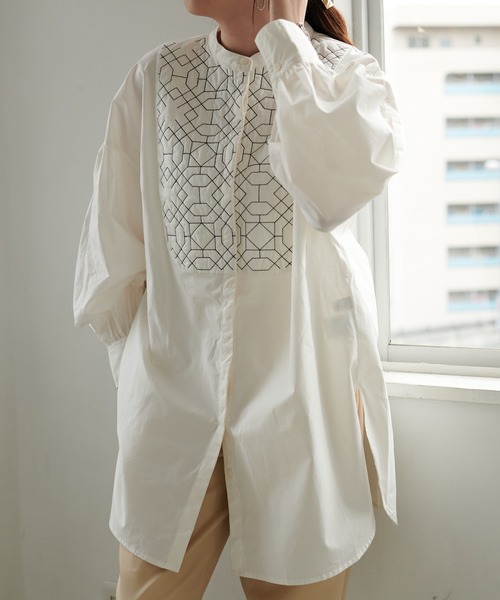 DISCOAT（ディスコート）の「キルト刺繍ビックシャツ（シャツ/ブラウス・レディース・ブラック/ベージュ/オフホワイト・FREE）」の4枚目の写真