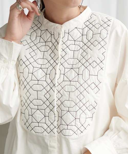 DISCOAT（ディスコート）の「キルト刺繍ビックシャツ（シャツ/ブラウス・レディース・ブラック/ベージュ/オフホワイト・FREE）」の19枚目の写真