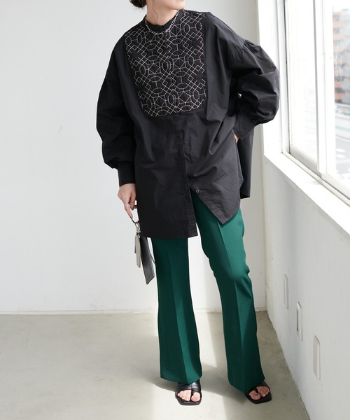 DISCOAT（ディスコート）の「キルト刺繍ビックシャツ（シャツ/ブラウス・レディース・ブラック/ベージュ/オフホワイト・FREE）」の8枚目の写真