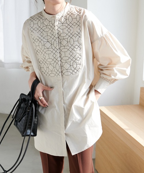 DISCOAT（ディスコート）の「キルト刺繍ビックシャツ（シャツ/ブラウス・レディース・ブラック/ベージュ/オフホワイト・FREE）」の6枚目の写真