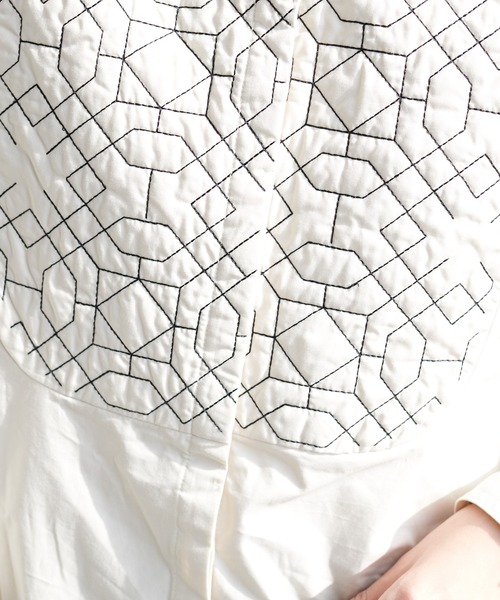 DISCOAT（ディスコート）の「キルト刺繍ビックシャツ（シャツ/ブラウス・レディース・ブラック/ベージュ/オフホワイト・FREE）」の17枚目の写真