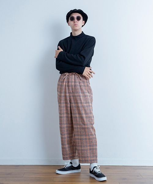 Universal Style Wear(ユニバーサルスタイルウェア)の「Universal Style Wear テーバード イージー チェック タックパンツ(スラックス・メンズ・ダークネイビー/ダークオレンジ/アッシュグレー・LARGE/MEDIUM)」の5枚目の写真