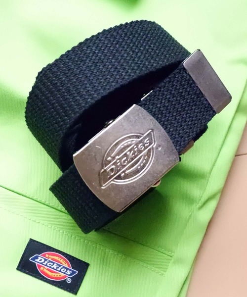 Dickies（ディッキーズ）の「Dickies　32mm アイコンロゴ GI ベルト（ベルト・メンズ・オフホワイト/ホワイト×ブラック/ベージュ/モスグリーン系/モスグリーン/ネイビー系/ブラック×ホワイト/ブラック・FREE）」の3枚目の写真