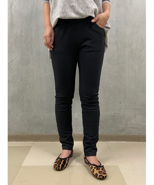 BEARDSLEY（ビアズリー）の「楽な穿き心地なのに美脚に見える NEWパギンス（その他パンツ・レディース・ホワイト/ブラック・1/2/0）」の6枚目の写真