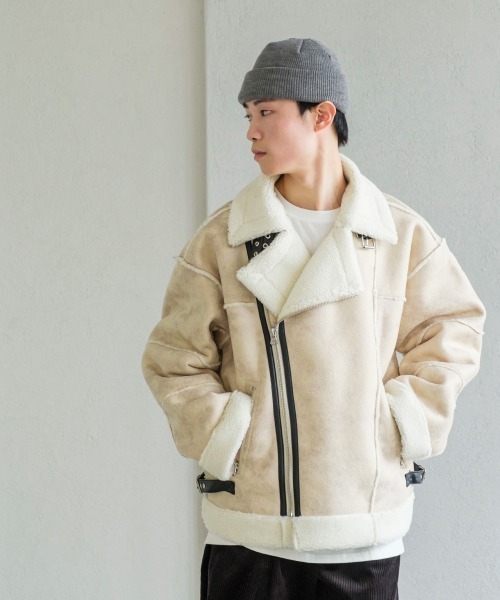 improves(インプローブス)の「フェイクムートン ワイド ダブルライダース ジャケット(ムートンコート・メンズ・ベージュ/アイボリー/ブラック・LARGE/MEDIUM)」の4枚目の写真