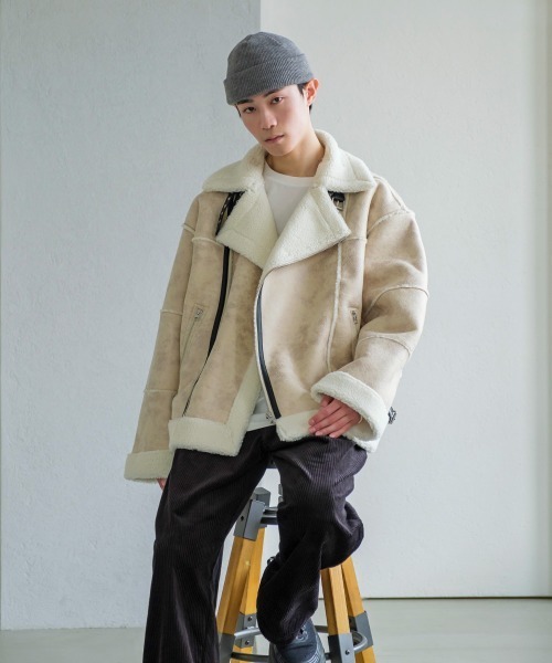 improves(インプローブス)の「フェイクムートン ワイド ダブルライダース ジャケット(ムートンコート・メンズ・ベージュ/アイボリー/ブラック・LARGE/MEDIUM)」の9枚目の写真