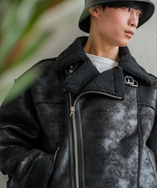 improves(インプローブス)の「フェイクムートン ワイド ダブルライダース ジャケット(ムートンコート・メンズ・ベージュ/アイボリー/ブラック・LARGE/MEDIUM)」の11枚目の写真