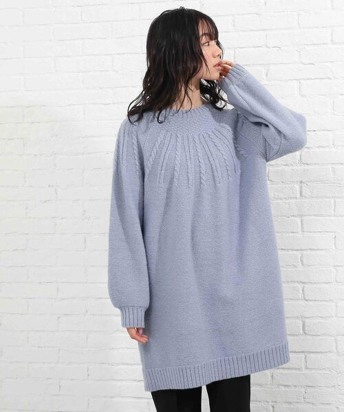 SHOO・LA・RUE(シューラルー)の「◆ふんわり求心編みチュニックワンピース(ニット/セーター・レディース・ピンク系/ライトブルー/オフホワイト/ブラック・00)」の21枚目の写真