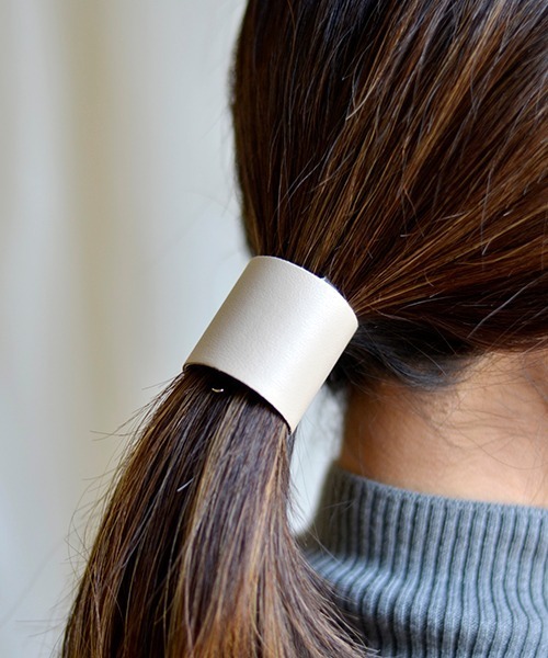 ショートレザーロールポニーフック / ヘアカフ（ヘアゴム）｜Fun  