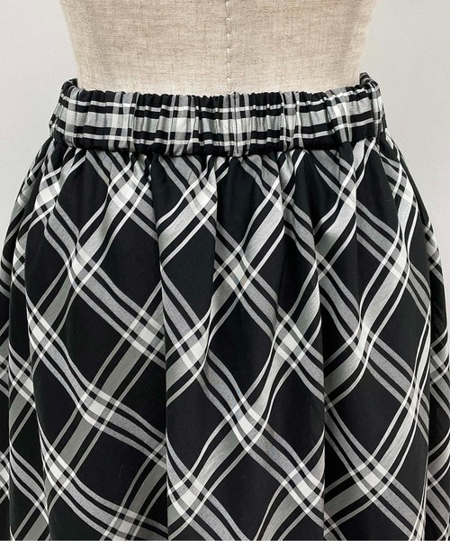 PICCIN（ピッチン）の「チェックフレアスカート（スカート・レディース・ブラック/グリーン・M）」の6枚目の写真