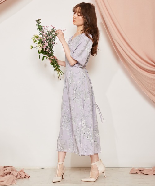 Noela（ノエラ）の「ボタニカルブーケ柄ワンピース（ワンピース
