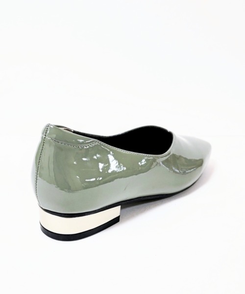 Noubel Voug Relax（ヌーベルヴォーグリラックス）の「【晴雨兼用】 ソフトエナメルタイプ スクエアトゥ ローヒール パンプス【2022新作】（レインシューズ・レディース・ブラック/グレイッシュベージュ/アイボリー/モスグリーン・M/S/L/LL）」の10枚目の写真