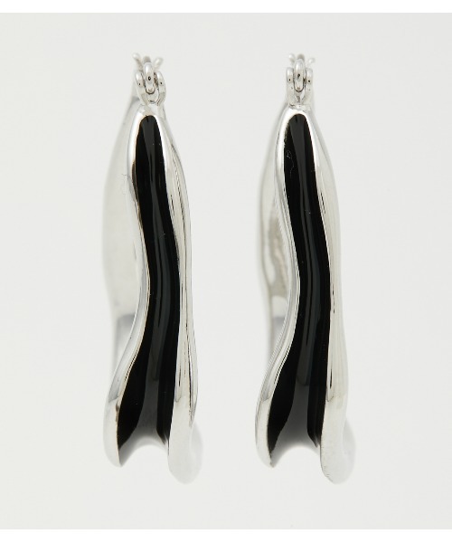 AZUL by moussy（アズールバイマウジー）の「UNEVEN COLOR HOOP EARRINGS/アンイーブンカラーフープイヤリング（ピアス（両耳用）・レディース・ブラック/オフホワイト/グリーン・FREE）」の5枚目の写真