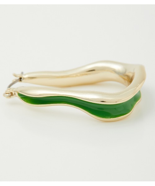 AZUL by moussy（アズールバイマウジー）の「UNEVEN COLOR HOOP EARRINGS/アンイーブンカラーフープイヤリング（ピアス（両耳用）・レディース・ブラック/オフホワイト/グリーン・FREE）」の14枚目の写真