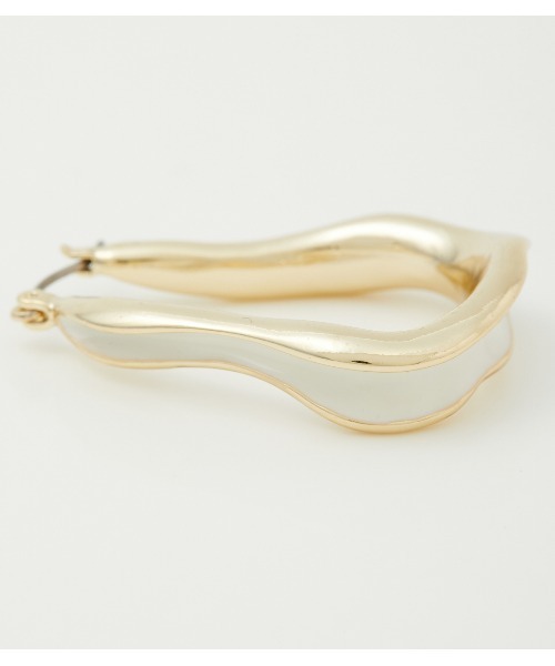 AZUL by moussy（アズールバイマウジー）の「UNEVEN COLOR HOOP EARRINGS/アンイーブンカラーフープイヤリング（ピアス（両耳用）・レディース・ブラック/オフホワイト/グリーン・FREE）」の20枚目の写真