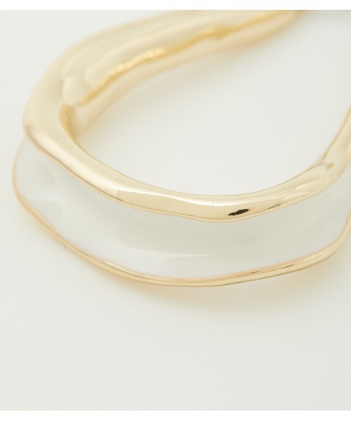 AZUL by moussy（アズールバイマウジー）の「UNEVEN COLOR HOOP EARRINGS/アンイーブンカラーフープイヤリング（ピアス（両耳用）・レディース・ブラック/オフホワイト/グリーン・FREE）」の21枚目の写真