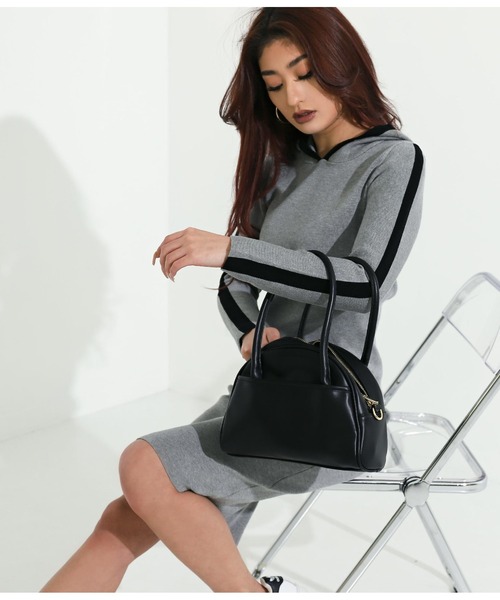 LATINA（ラティーナ）の「フェイクレザーテリーヌバッグ（ハンドバッグ・レディース・ブラック・FREE）」の12枚目の写真