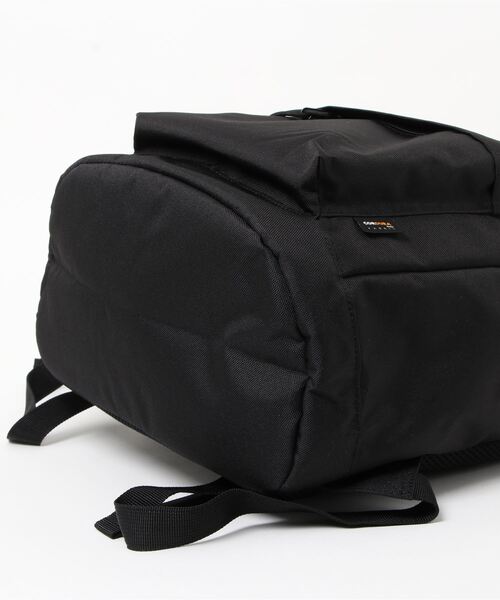 Arnold Palmer(アーノルドパーマー)の「アーノルドパーマー ポーチ付きリュック(バックパック/リュック・レディース・ベージュ/ブラック/ネイビー/パープル・FREE)」の7枚目の写真