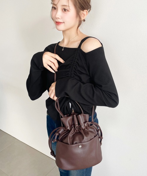 セール】【累計販売数2万個突破！】フェイクレザー巾着バッグ