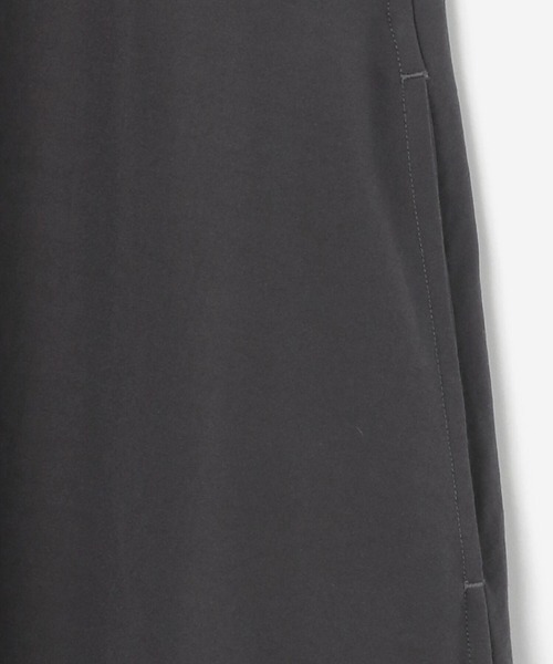 GYMPHLEX（ジムフレックス）の「Gymphlex | ポリエステルタフタ ノースリーブフレアワンピース WOMEN（ワンピース・レディース・グレイッシュベージュ/チャコール・14）」の12枚目の写真