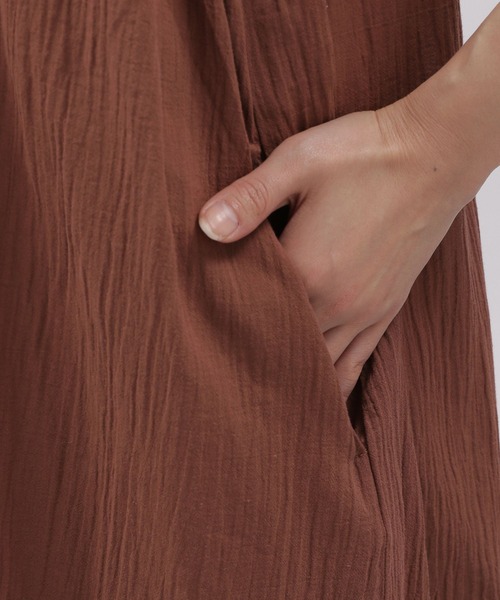 LAKOLE（ラコレ）の「クリンクルVティアードワンピース / 277584（ワンピース・レディース・ブラック/ブラウン/グリーン・SMALL/MEDIUM）」の16枚目の写真