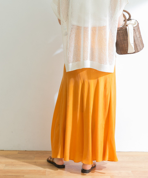 URBAN RESEARCH（アーバンリサーチ）の「キュプラフィブリルフレアスカート（スカート・レディース・チャコールグレー/カーキ/オレンジ・FREE）」の12枚目の写真