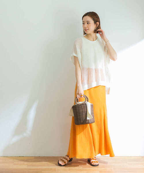 URBAN RESEARCH（アーバンリサーチ）の「キュプラフィブリルフレアスカート（スカート・レディース・チャコールグレー/カーキ/オレンジ・FREE）」の17枚目の写真