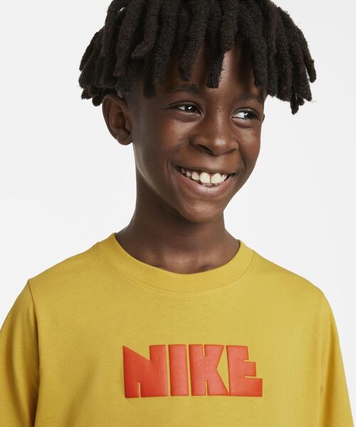 NIKE（ナイキ）の「ナイキ スポーツウェア サーカ 72 ジュニア Tシャツ / Nike Sportswear Circa 72 Big Kids' T-Shirt（Tシャツ/カットソー・キッズ・ロイヤルブルー/ブラック/ゴールド系その他・L/XS/S/XL/M）」の11枚目の写真