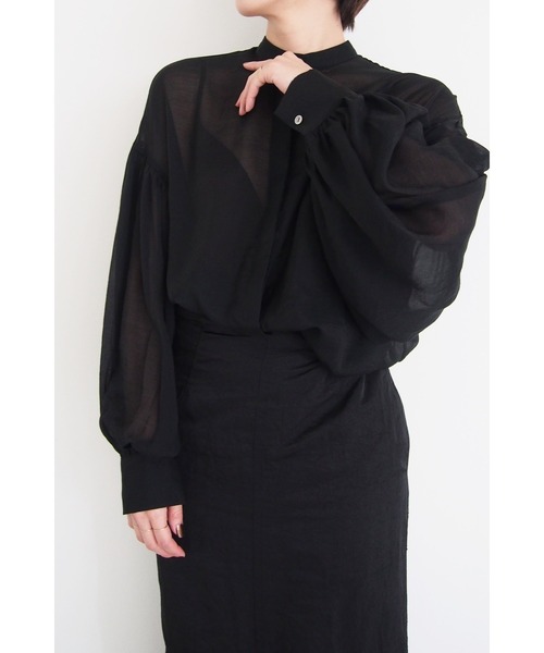 LA PEAU DE GEM(ラポドゥジェム)の「【LA PEAU DE GEM】ギャザースリーブブラウス(シャツ/ブラウス・レディース・ホワイト/ブラック・FREE)」の2枚目の写真