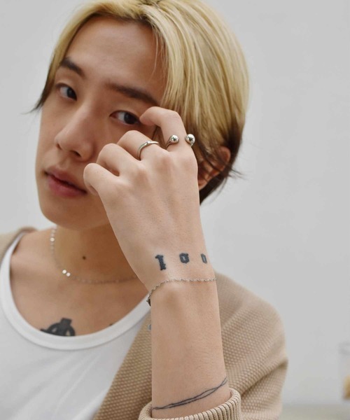 LHME（エルエイチエムイー）の「【WEB限定】”Gleam”ペタルチェーンブレスレット/サージカルステンレス（金属アレルギー対応）【LHME / エルエイチエムイー】（ブレスレット・レディース・シルバー/ゴールド・ONE SIZE）」の18枚目の写真