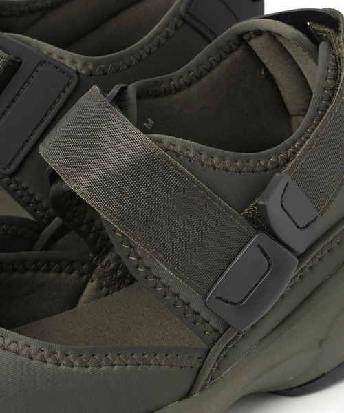 niko and...（ニコアンド）の「ストラップシューズ（スニーカー・メンズ・ブラック/オリーブ・MEDIUM/LARGE）」の17枚目の写真