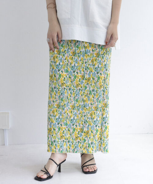 fredy emue（フレディエミュ）の「フラワープリントプリーツタイトスカート（スカート・レディース・ブラック系その他/ブルー系その他/ピンク系その他・38）」の19枚目の写真