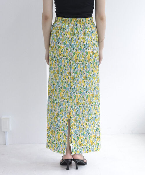 fredy emue（フレディエミュ）の「フラワープリントプリーツタイトスカート（スカート・レディース・ブラック系その他/ブルー系その他/ピンク系その他・38）」の21枚目の写真